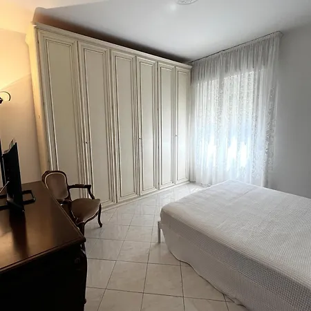 Appartement Bilocale Con Parcheggio Privato Vicino La Stazione Levanto